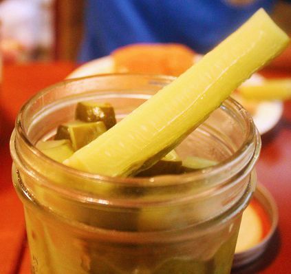 Sour Pickles Homemade, Sour Mustard Pickles Recipe, Sour Pickle Recipe, Mustard Pickle Recipe, Pickled Items, Sweet Potatoes And Apples, Potatoes And Apples, Produce Farm, Pan Roast