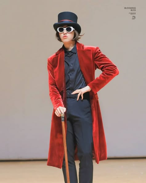 Halloween Costume Ideas For Men, Willy Wonka Halloween, Costume Ideas For Men, Willy Wonka Costume, Ravn Oneus, Easy Cosplay, Crazy Costumes, Halloween Costumes Friends, Scary Costumes