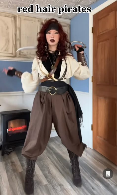 Renn Faire Pirate, Punk Pirate Outfit, Fantasy Renfaire Outfit, Rennaisance Fair Outfits, Pirate Outfit Women, Renn Faire Outfit, Ren Faire Outfit Ideas, Renfaire Outfit, Pirate Clothing