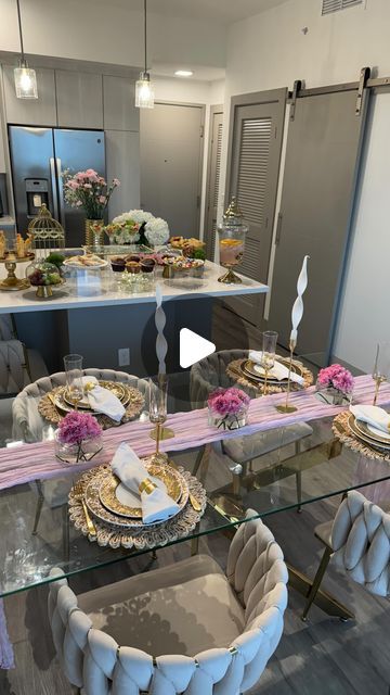 Home decor | Beauty | Table setting on Instagram: "After setting a beautiful table in my previous video, now I’ll show you a cozy kitchen island setup with delicious food. Perfect for casual gatherings! 💞" Kitchen Island Food Display, Island Food Display, Table Setup For Dinner, Table Setting Ideas Casual, Cozy Kitchen Island, Anniversary Celebration Ideas, Dining Table Decor Centerpiece, Food For A Party, Event Party Ideas