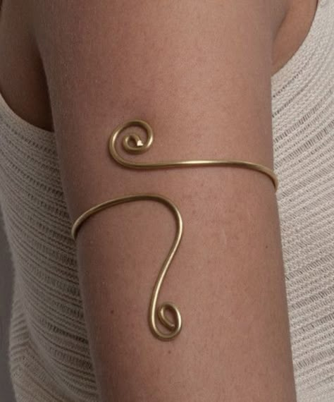 Arm Cuff Jewelry, Create Your Dream Life, Estilo Hippie, Cuff Jewelry, Jewelry Accessories Ideas, Dope Jewelry, Arm Cuff, Classy Jewelry, Funky Jewelry