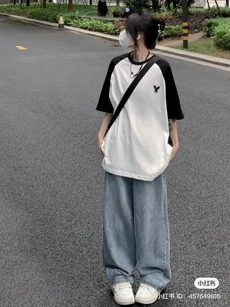 Korean Tomboy Outfits, Tomboy Stil, Baggy Outfit Ideas, Boyish Outfits, Boyish Style, Oversized Outfit, Korean Casual Outfits, Baggy Style, Baggy Clothes