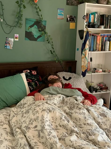 cuddling couple aesthetic vintage summer sleepover couple goals Couple Sleeping, My Kind Of Love, The Love Club, Love Club, Me And Who, I Love Love, Cute Relationship Goals, This Is Love, Couples Goals