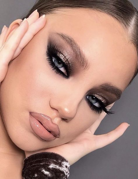 Black Dress Make Up Looks, Full Glam Smokey Makeup, Black Full Glam Makeup, Heavy Eye Makeup Wedding, Black Smokey Eye Makeup Blue Eyes, Black Smokey Eye With Gold, Black Grey Eye Makeup, Smokey Eye Silver And Black, Smoked Out Eyeshadow