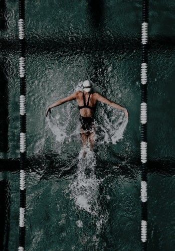 Swimming Photography, Swimming Photos, Swimming Motivation, Swimming Pictures, Swimming World, Swimmers Life, Swim Life, Competitive Swimming, Swimming Sport