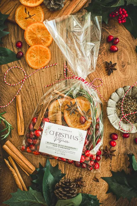 Diy Simmer Pot Recipes Gift, Dried Fruit Potpourri, Christmas Simmer Potpourri, Potpourri Recipes Christmas Gift, Christmas Simmer Pot Tags Free, Christmas Stovetop Potpourri Gift Recipe, Dried Fruit Simmer Pot Gift, Popurri Homemade Stovetop Christmas, Christmas Popurri On Stove Gift