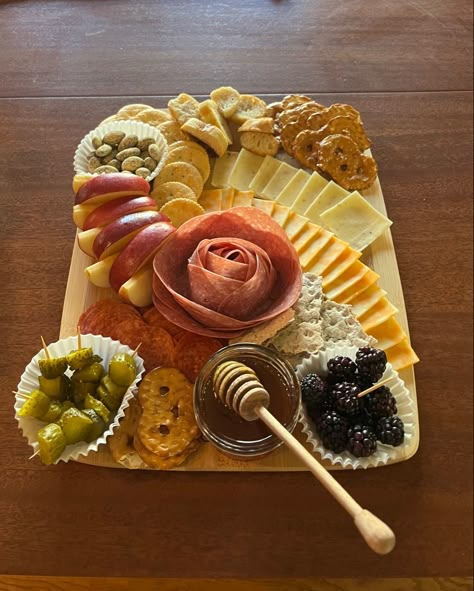 Cute Easy Charcuterie Board, Mini Charcuterie Board Table Setting, Charcuterie Board For 1, Small Birthday Charcuterie Board, Charcuterie Board Mini Sandwiches, Diy Small Charcuterie Board, Small Chacuretie Board, Two Person Charcuterie Board, 1 Person Charcuterie Board