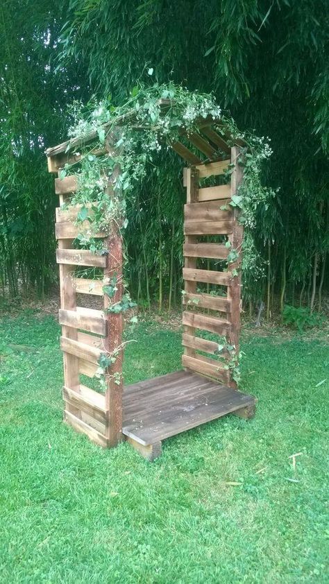 Wedding Arbor, Allotment Gardening, Pallet Creations, Pallet Garden, Pallets Garden, Pallet Crafts, Backyard Inspo, Wood Pallet Projects, Diy Pallet Projects