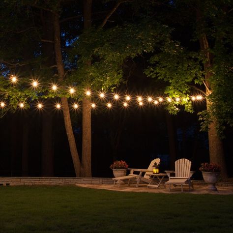 Patio string lights offer something for everyone! Shop quick with patio light kits or create your own lighting with DIY patio bulbs and stringers! White Lights Decor, Patio Lighting Diy, Backyard String Lights, Design Per Patio, Backyard Party Decorations, Patio Lights, Restaurant Patio, Outdoor Party Lighting, Patio String Lights