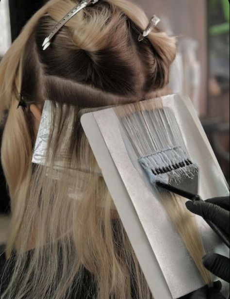 Aesthetic Cosmetology Pictures, Hairstylist Vision Board Pictures, Cosmetology Asthetic Picture, Cosmetology Mood Board, Cosmology Aesthetic Hair, Hairdresser Vision Board, Hair Colorist Aesthetic, Hair Appointment Aesthetic, Hair Dressing Aesthetic