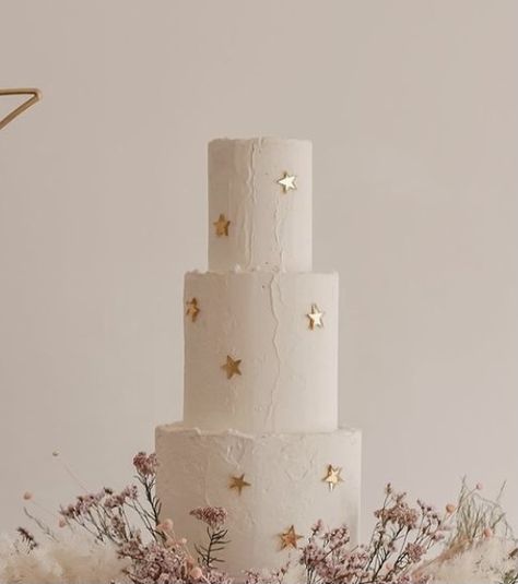 Star Themed Wedding Cake, Celestial Cakes, Star Wedding Cake, Night Sky Cake, Stars Wedding Cake, Celestial Wedding Cake, Celestial Cake, Star Themed Wedding, Galaxy Wedding