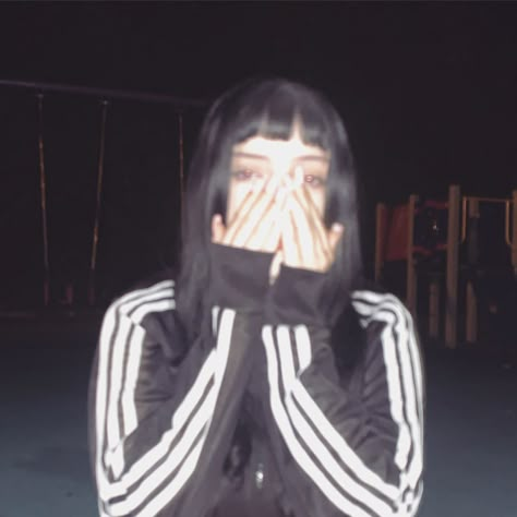 Adidas Hoodie Outfit, Black Adidas Outfit, Adidas Tumblr, Girl Grunge Aesthetic, 2014 Grunge, Adidas Aesthetic, Pale Grunge, Russian Clothing, Hoodie Adidas