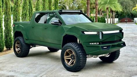 Rivian R1t Truck, Doomsday Machine, Electric Pickup Truck, Bronze Wheels, Electric Pickup, Off Roaders, Lazy Style, Suv Trucks, Style Makeover