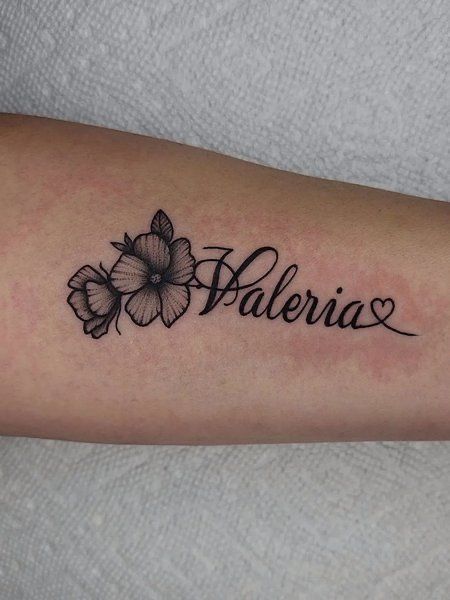 Flower With Name Tattoo Ideas, Name Tato Design, Tattoo Ideas For Your Moms Name, Flowers With Name Tattoo, Name Tattoos With Rose, Name Tattoo On Forearm For Women, Daughter Names Tattoo Ideas Mom, Name And Flower Tattoo Forearm, Tattoo Daughters Name