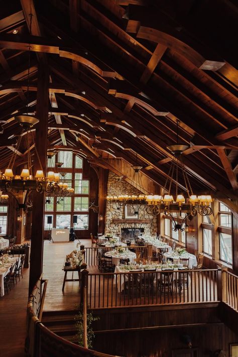 Lodge Wedding Venues, Colorado Summer Wedding, Mountain Lodge Wedding, Mountain Wedding Details, Winter Lodge Wedding, Mountain Wedding Reception, Lodge Wedding Decor, Classy Barn Wedding, Colorado Winter Wedding Venues