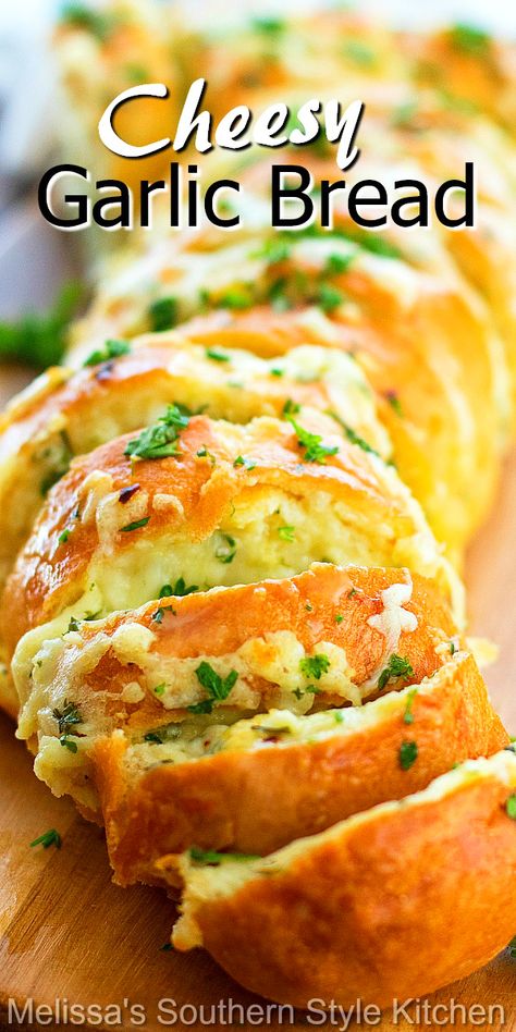 French Bread Cheesy Garlic Bread, Stuffed Garlic Cheese Bread, Garlic Bread With Pizza Dough, Recipes Using French Bread, Cheesy French Bread, Food Motion, Cheesy Garlic Bread Recipe, Bread Biscuits, French Bread Loaf