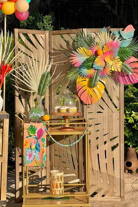 Don't miss this stunning summer tropical pool party! Love the party decor! See more party ideas and share yours at CatchMyPary.com Tropical Backyard Party, Tropical Pool Party, Pool Party Summer, Caribbean Party, Summer Party Ideas, Tropical Theme Party, Tropical Party Decorations, Luau Theme Party, Hawaiian Luau Party