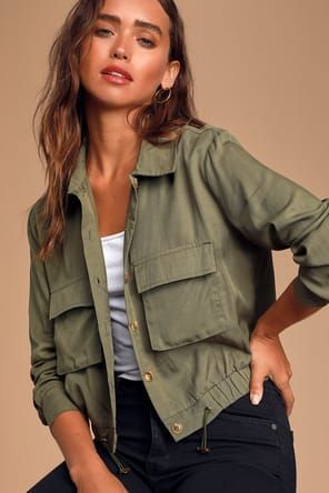 7a6a74cbe87bc60030a4bd041dd47b78desc46765909ri Olive Green Denim Jacket, Denim Utility Jacket, Green Denim Jacket, Fall Fashion Coats, Blusas T Shirts, Olive Jacket, Green Utility Jacket, Olive Green Jacket, Casual Outerwear