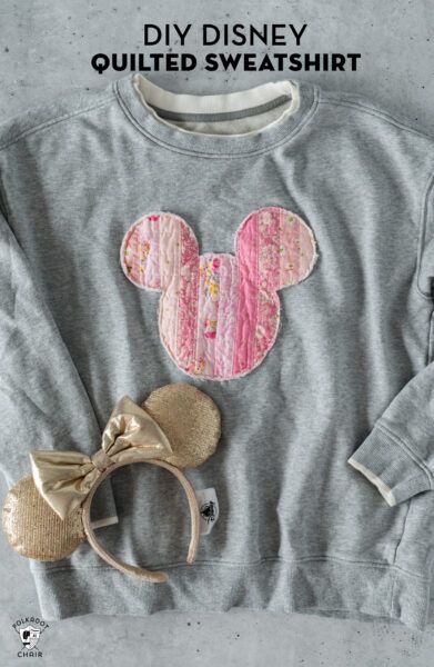 Creative Things to Sew with Christmas Fabrics Diy Disney Sewing Projects, Sewing Disney Projects, Quilt Patch Sweatshirt Diy, Diy Quilt Sweatshirt, Diy Quilted Sweatshirt, Quilted Sweatshirt Diy, Quilt Applique Sweatshirt, Applique Sweatshirt Diy, Disney Sewing Projects