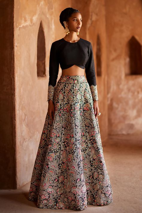 Buy Black Cape Organza And Raw Silk Embroidered Resham Round Artha Lehenga Set With For Women by Mrunalini Rao Online at Aza Fashions. Long Sleeve Indian Outfit, Indowestern Outfits Wedding Women, Indian Reception Outfit, Long Sleeve Blouse Designs, Mrunalini Rao, Silk Skirt Outfit, Organza Cape, Lehenga Skirts, Cape Lehenga