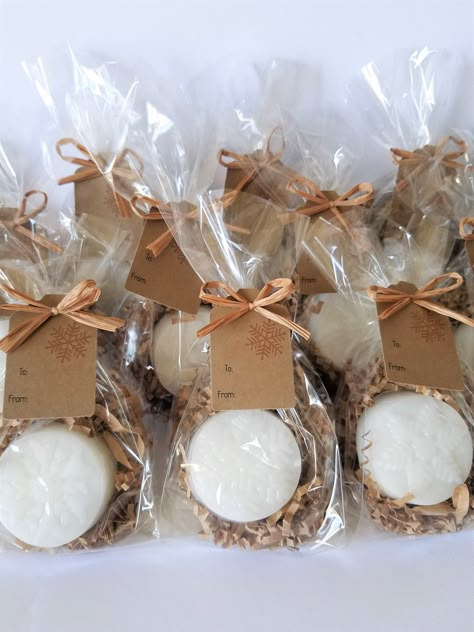 Soap Gift Basket Ideas, Round Soap Packaging, Soap For Wedding Favors, Soap As Wedding Favors, Wedding Favors For Guests Soap, Soap Souvenir Wedding Favors, Wedding Favors Soap Handmade, Soap Packaging Diy, Kids Gift Bags