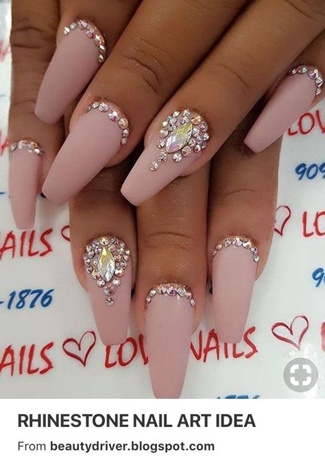 Rhinestone nail art design Nail Designs With Gems, Ongles Bling Bling, Gem Nail Designs, Nail Designs Bling, Diamond Nail Designs, Kids Nail Designs, Stone Nail Art, Diamond Nail Art, Brown Nails Design