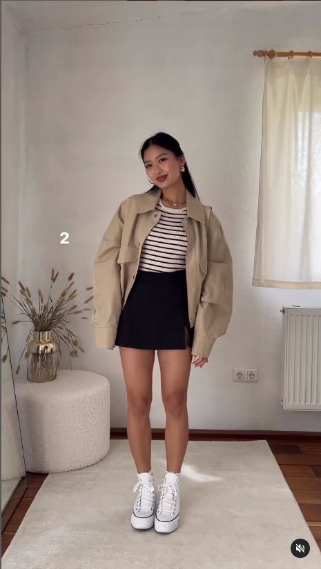 How To Wear Short Skirts Outfit Ideas, Spring Outfit With Skirt, Summer Scholar Outfits, Cute Outfits To Wear With Converse, Skirt And Sneakers Outfit Work, Casual Outfits For Birthday Dinner, Smart Casual Outfit Skirt, White Skort Outfit Casual, Airport Skirt Outfit