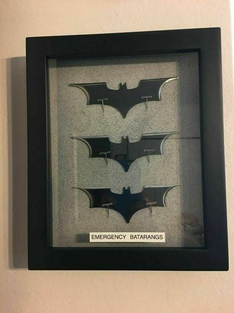 Batman Room Decor, Diy Batman, Batman Bedroom, Comic Room, Batman Room, Batman Decor, Batman Wedding, Batman Wall, Nerd Room