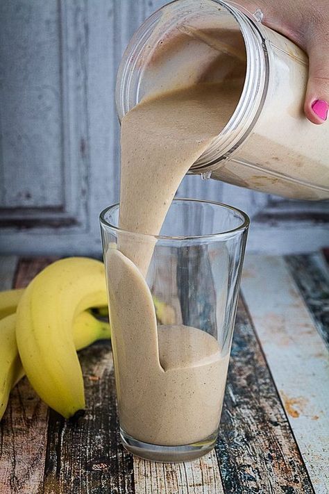 Chocolate Peanut Butter Protein Shake, Flaxseed Smoothie, Pancakes Protein, Peanut Butter Protein Shake, Protein Shakes Recipes, Banana Drinks, Protein Shake Smoothie, Protein Smoothie Recipes, Healthy Shakes