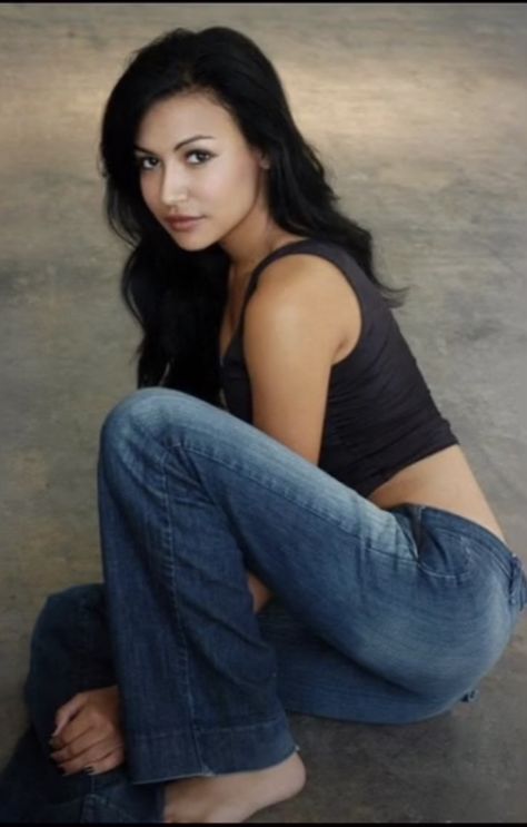 Glee Santana, Naya Rivera Glee, Santana Lopez, Glee Fashion, 00s Style, Twilight Book, Naya Rivera, Glee Cast, 2000s Fashion