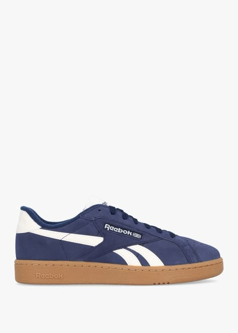 REEBOK Unisex Membership C Grounds UK Trainers In Vector Navy/Chalk Dimension: 10- #Club #Grounds #NavyChalk #Reebok #Size #Trainers #Unisex #vector Check more at https://howcandothis.com/manstyle/reebok-unisex-membership-c-grounds-uk-trainers-in-vector-navy-chalk-dimension-10/ Club C Reebok, Ralph Lauren Love, Reebok Classic Club C, Charlotte Simone, Vivienne Westwood Bags, Tennis Trainer, Tennis Coach, Pretty Ballerinas, Reebok Club C