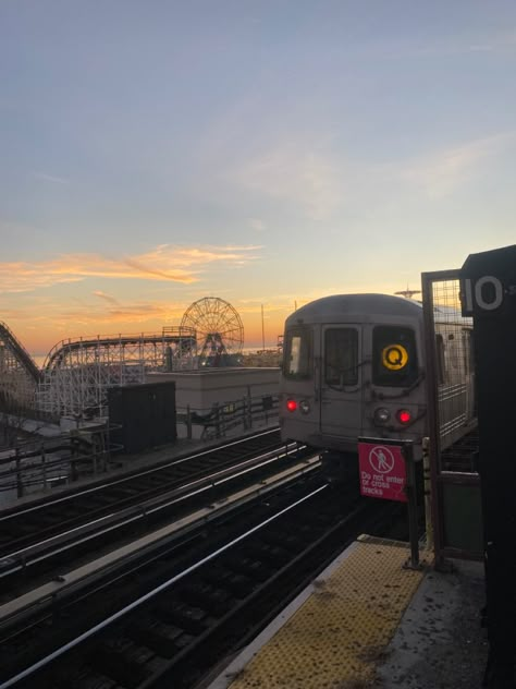 Coney Island New York, Coney Island Outfit, Coney Island Aesthetic, Melancholia Aesthetic, Subway Pics, Cony Island, Coney Island Beach, One Last Stop, Coney Island Baby