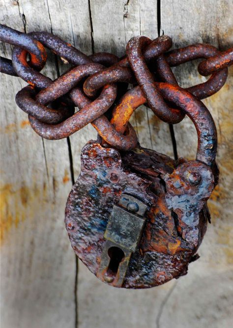 Old Locks, Old Lock, Rust Never Sleeps, Door Knobs And Knockers, Locks And Keys, Rust In Peace, Old Keys, Rusted Metal, Peeling Paint