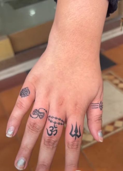 Lord Shiva Tattoo For Women, Shiva Minimal Tattoo, Gujarati Tattoo, Small Shiva Tattoo For Women, Shiva Tattoo Design For Women, Mahadev Tattoo For Girl, Durga Maa Tattoo, Small Shiva Tattoo, Shiv Shakti Tattoo