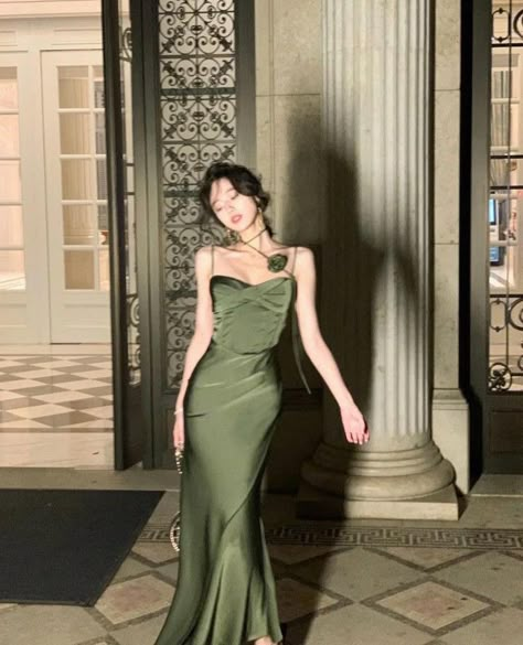 Gaun Koktail, Green Prom Dresses, Green Prom, Classy Prom Dresses, 파티 드레스, Prom Dresses Formal, Formal Evening Dress, Prom Dress Inspiration, Ball Gowns Evening