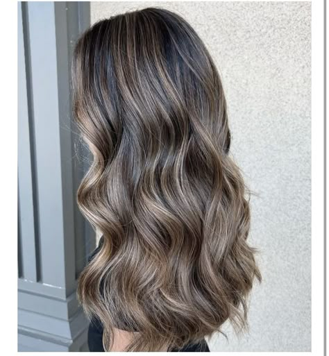 Ashy Dimensional Balayage, Pelo Color Ceniza, Bronde Babylights, Dark Brown To Blonde, Brown Balayage Hair, Light Brunette Hair, Balayage Hair Caramel, Perfect Blonde Hair, Baby Lights