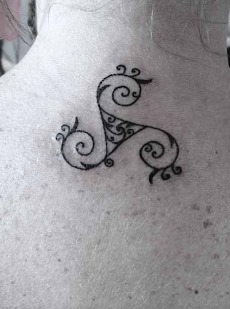 Trichetra Tattoo, Druid Tattoo, Hannah Tattoo, Rune Meanings, Body Tattoo Design, Tattoo For Son, Doodle Tattoo, Hip Tattoo, Symbolic Tattoos