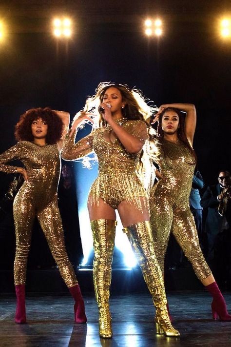 Beyonce Costume, Beyonce Concert Outfit, Beyonce Show, Beyonce Performance, Look Disco, Beyonce Coachella, Gold Bodysuit, Queen Bee Beyonce, Beyonce Outfits