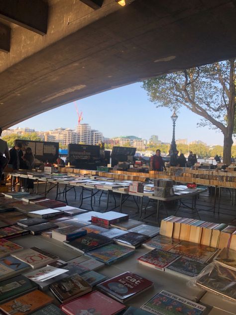 #london #southbank #books #reading #market South Bank London, South London Aesthetic, London Southbank, Southbank London, University Photography, Painting Animation, Summer Tennis, The Confession, London Vibes