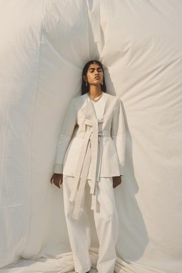 Yoann Bourgeois, White Editorial, Curtain Backdrop, Modeling Poses, Shotting Photo, White Suit, Photoshoot Idea, Photoshoot Concept, White Backdrop