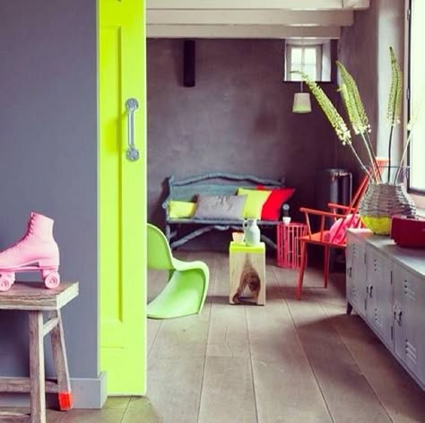 Neon Home Decor, Neon Bedroom, Living Modern, Neon Room, Neon Decor, Asian Homes, Zen Decor, Asian Home Decor, Asian Decor