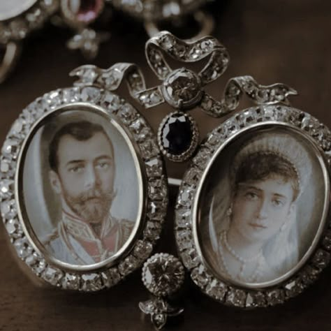 Anastasia Musical, Don Bluth, Princess Anastasia, Anastasia Romanov, Alexandra Feodorovna, Tsar Nicholas Ii, Royalty Aesthetic, Tsar Nicholas, Romanov Family