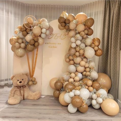 Baby Shower Decorations Neutral, Bear Baby Shower Theme, Classy Baby Shower, Idee Babyshower, Boy Baby Shower Ideas, Baby Shower Theme Decorations, Giant Teddy, Baby Shower Deco, Bearly Wait