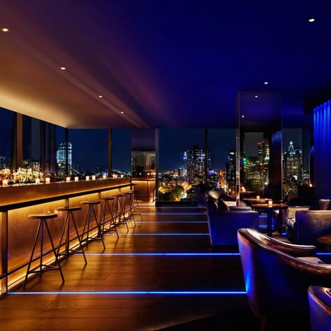 The Roof at PUBLIC – Rooftop Bar Review | Condé Nast Traveler Rooftop Bar Design, Roof Top Bar, Rooftop Restaurant Design, Rooftop Bars Nyc, Sky Lounge, Visuell Identitet, Public Hotel, Nightclub Design, Rooftop Design