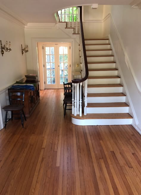 Mcm Hardwood Floors, Vintage Hardwood Floors, Classic Hardwood Floors, Traditional Hardwood Floors, Vintage Interior Design Cottage Style, Vintage Interior Design Retro, Original Hardwood Floors, Refinished Hardwood Floors, Floor Inspiration