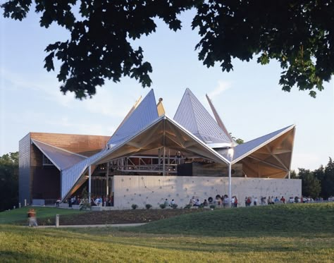 Jeanne Gang, Folding Architecture, Rock Valley, Origami Architecture, Glass Pavilion, Roof Architecture, Origami Ideas, Traditional Japanese Art, Steel Panels