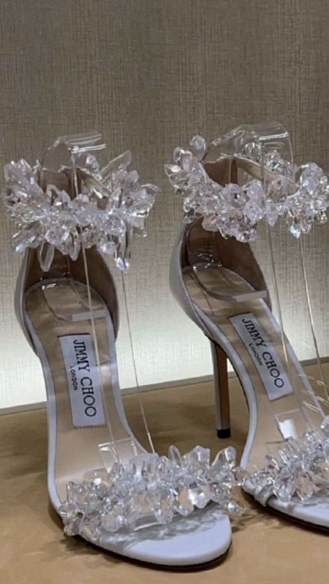 Mesmerising heels by Jimmy Choo خواتم خطوبة, Classy Prom, Pretty Heels, Fancy Heels, Fashion Shoes Heels, Cute Shoes Heels, Shoes Heels Classy, Heels Classy, Dream Wedding Ideas Dresses