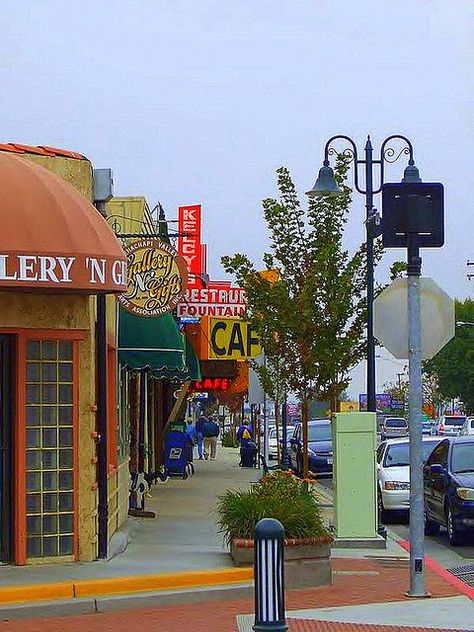 Tehachapi main street. Tehachapi California, Silver Market, Kern County, Small Town America, Places In California, Usa Travel Destinations, California Dreamin', California Adventure, San Diego California