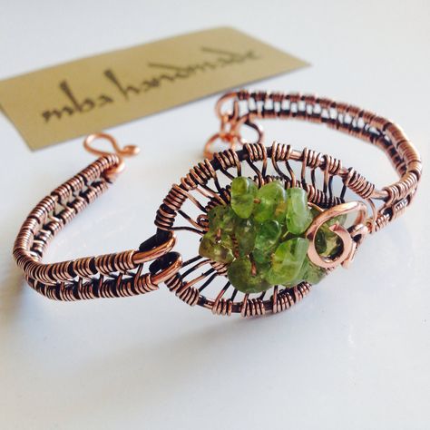 Healing Crystals Meanings, Wire Wrap Cabochon, Vintage Cuff Bracelet, Peridot Crystal, Lapis Lazuli Crystal, Women's Bracelets, Copper Cuff, Aquamarine Crystal, Crystal Meanings