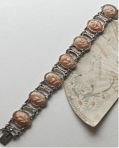 930 silver floral shell cameo bracelet with marcasite details (sold for US $235.80 on Etsy) Cameo Bracelet, Victorian Jewellery, Victorian Jewelry, Bracelet Silver, Shells, Bracelet, Floral, Silver, Quick Saves